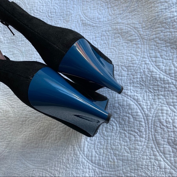 Vero Cuoio Black and Blue Colour Block Heels - Picture 5 of 7